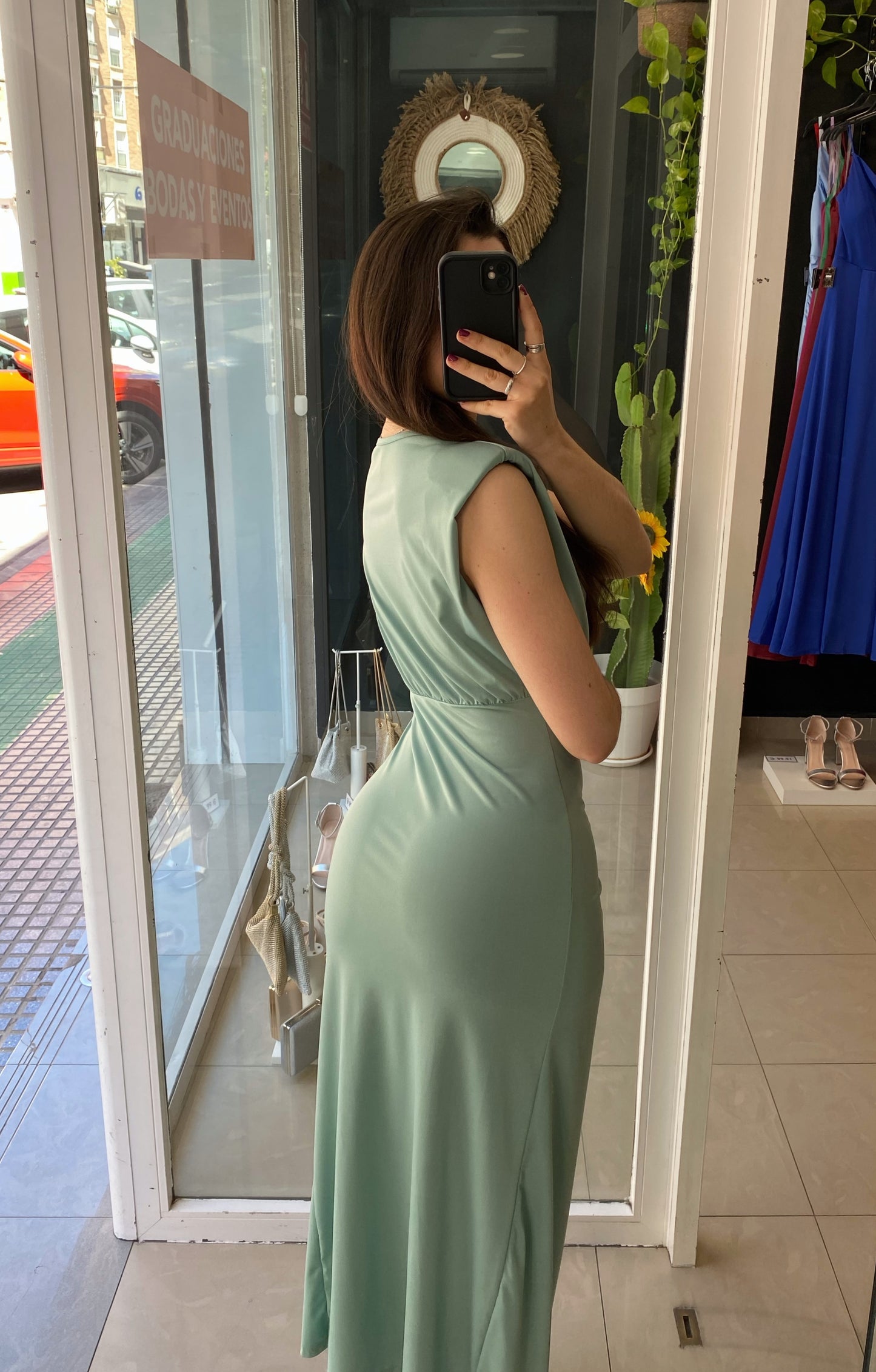 Vestido Midi Hombreras Escote