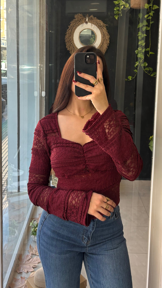 Top Encaje Volantitos