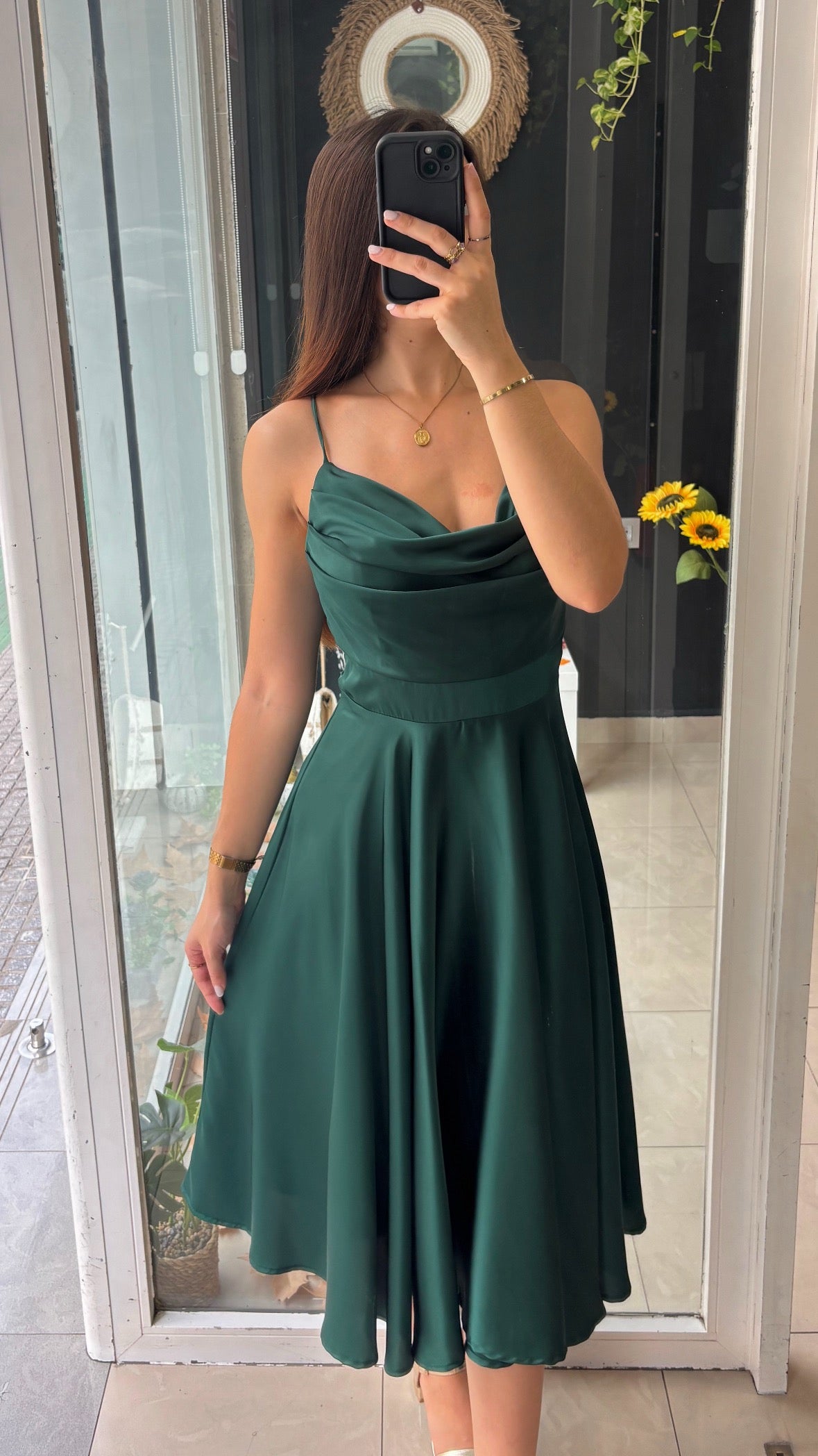 Vestido Corto Satén Espalda