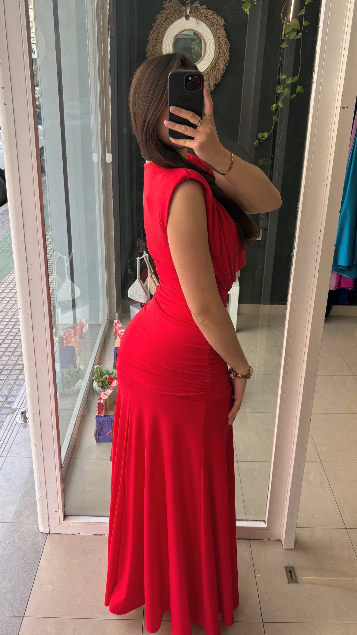 Vestido Hombreras Cascada