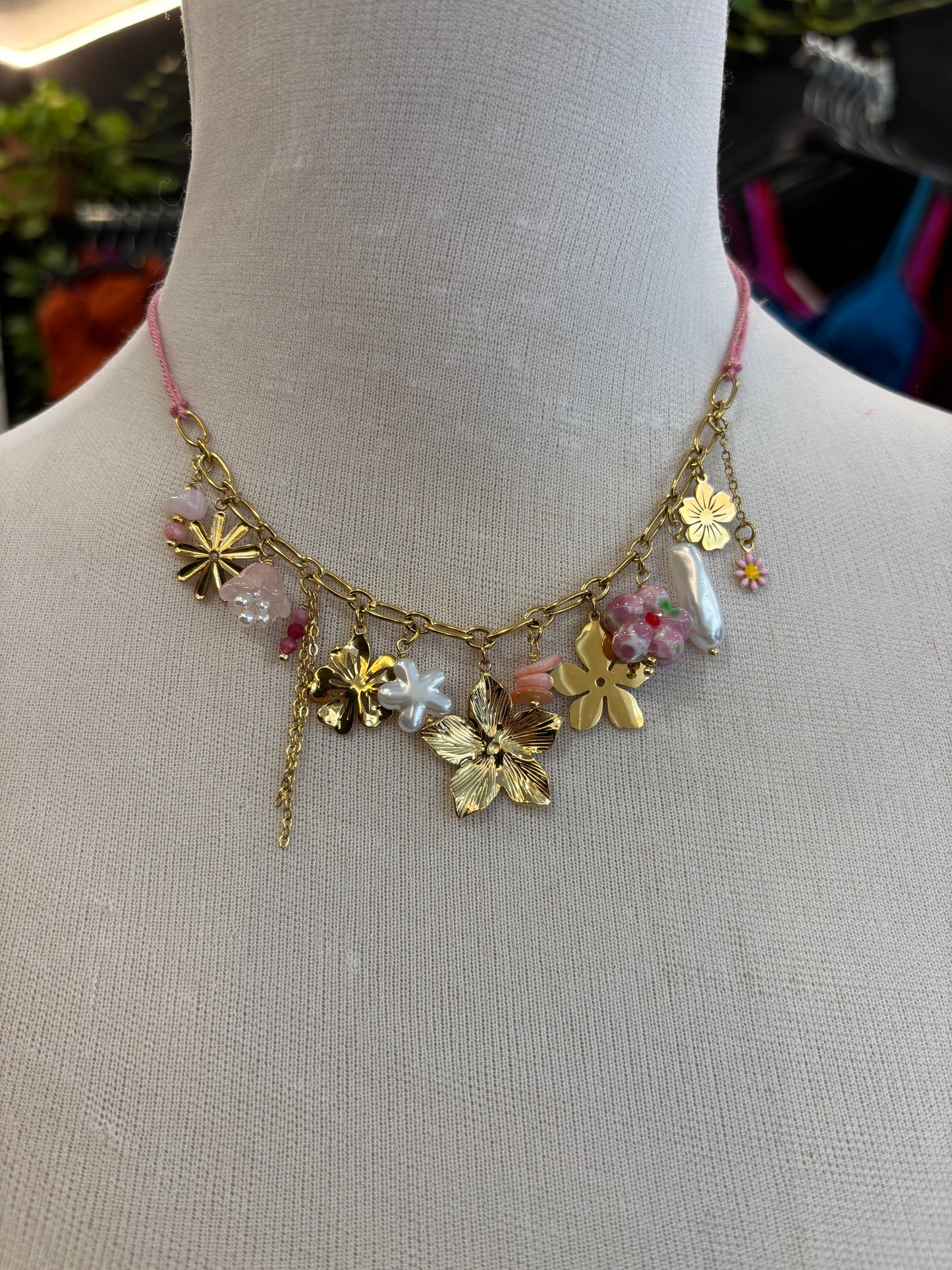 Collar Rosa